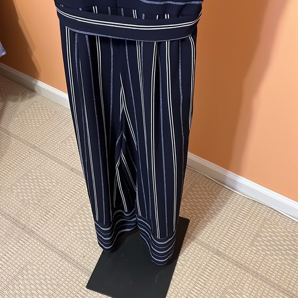 Black & white striped jumpsuit with belt size 8 - Picture 7 of 12